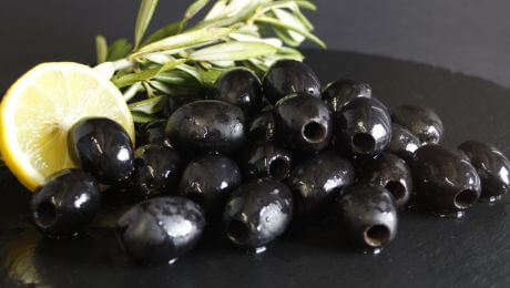 Frutas negras para nutrir el organismo