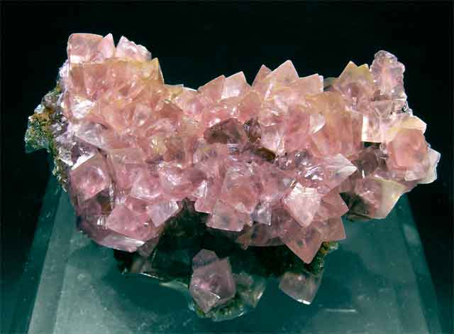 ¿Qué gemas de color rosa existen?